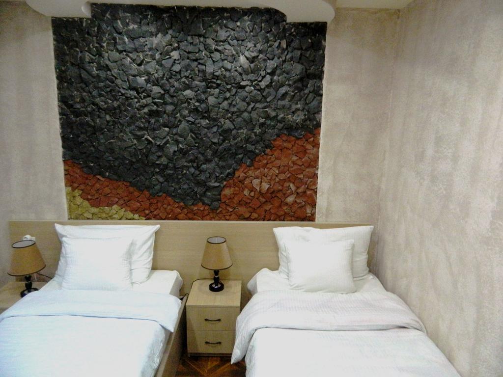 Gayane Hotel อาลาแวร์ดิ ภายนอก รูปภาพ