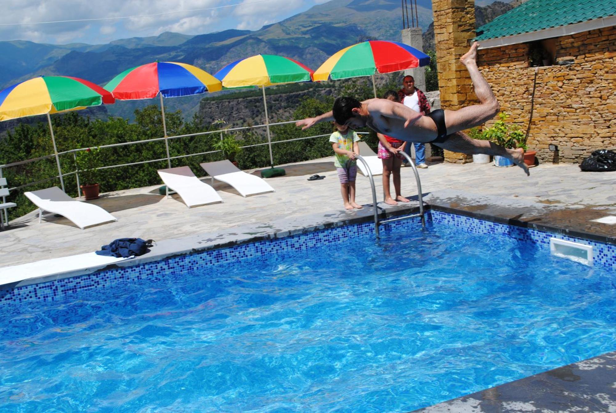 Gayane Hotel อาลาแวร์ดิ ภายนอก รูปภาพ