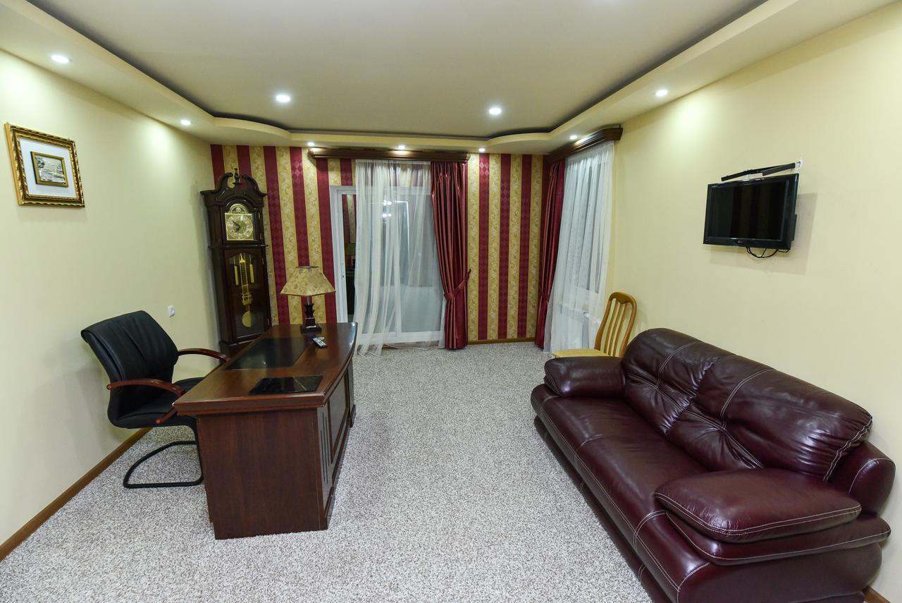 Gayane Hotel อาลาแวร์ดิ ภายนอก รูปภาพ