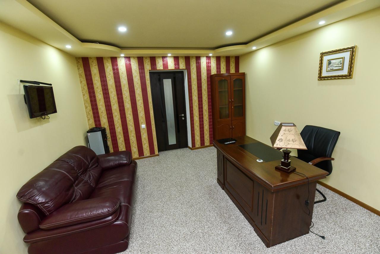 Gayane Hotel อาลาแวร์ดิ ภายนอก รูปภาพ