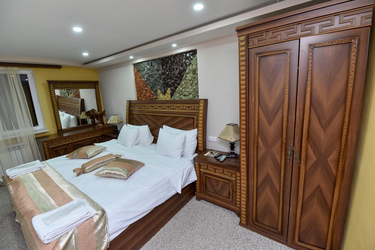 Gayane Hotel อาลาแวร์ดิ ภายนอก รูปภาพ
