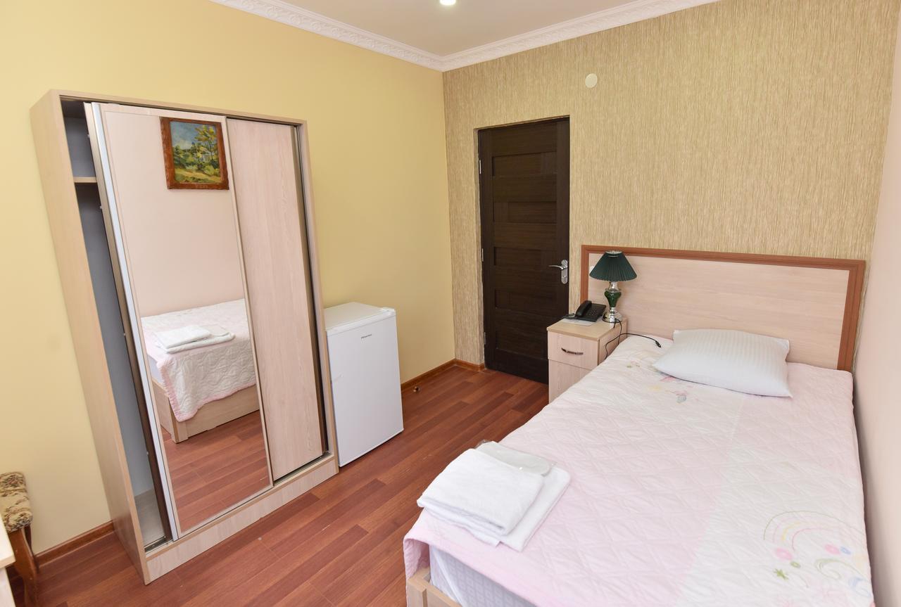 Gayane Hotel อาลาแวร์ดิ ภายนอก รูปภาพ