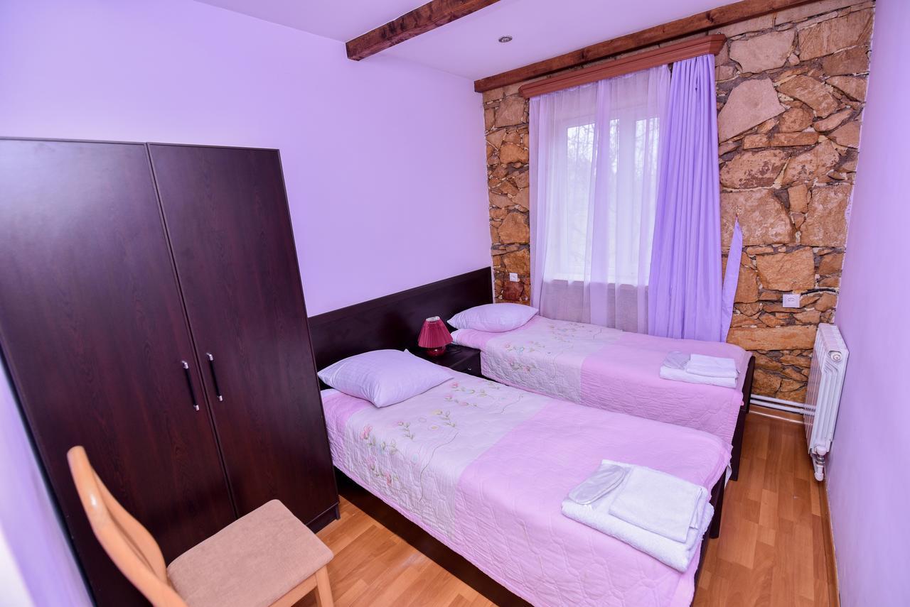 Gayane Hotel อาลาแวร์ดิ ภายนอก รูปภาพ